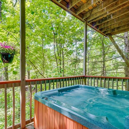 Smoky Mountain Cabin With Deck And Hot Tub! Pigeon Forge Exteriör bild