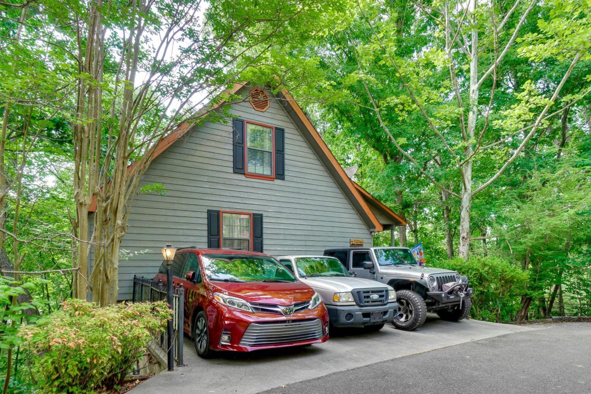 Smoky Mountain Cabin With Deck And Hot Tub! Pigeon Forge Exteriör bild