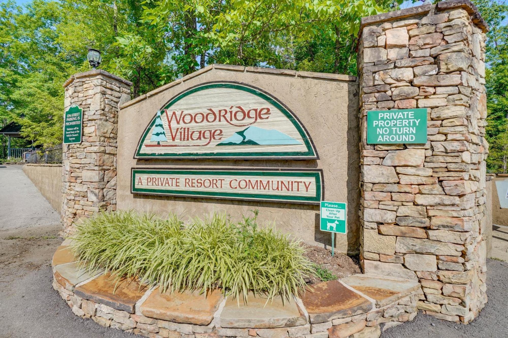 Smoky Mountain Cabin With Deck And Hot Tub! Pigeon Forge Exteriör bild