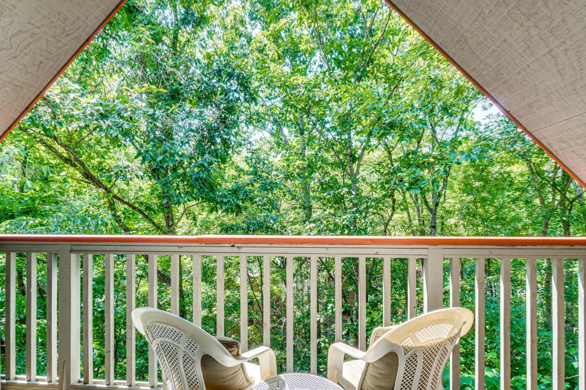 Smoky Mountain Cabin With Deck And Hot Tub! Pigeon Forge Exteriör bild